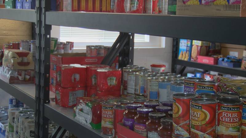 Heartland school district opens food pantry.