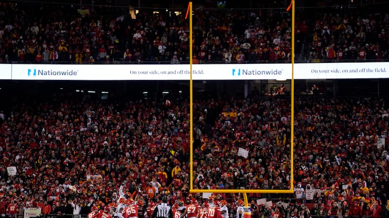 Kansas City Chiefs place kicker Harrison Butker (7) kicks a field goal against the Cincinnati...